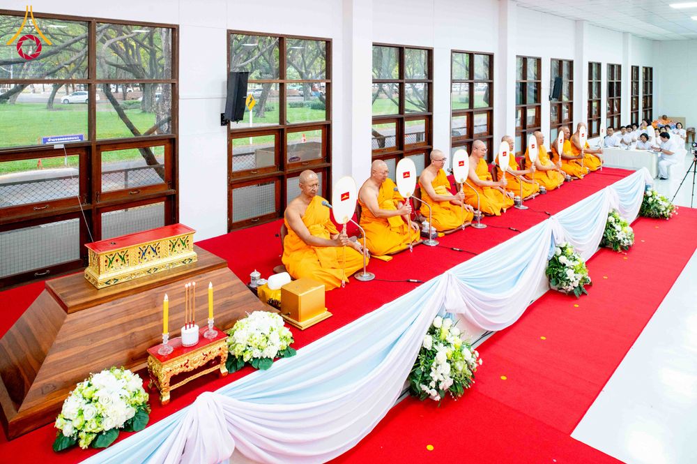 ภาพ No.314532:วันศุกร์ที่ 20 มีนาคม พ.ศ. 2569 พิธีบำเพ็ญกุศล คุณพ่อณรงค์ จินตมากุล โยมบิดา พระครูปลัดรัตนวีรวัฒน์ (รังสฤษดิ์ อิทฺธิจินตโก) ที่ปรึกษาเจ้าคณะจังหวัดปทุมธานี เจ้าอาวาสวัดพระธรรมกาย  ณ ห้องปลูกศรัทธา 2 วัดพระธรรมกาย ปทุมธานี
