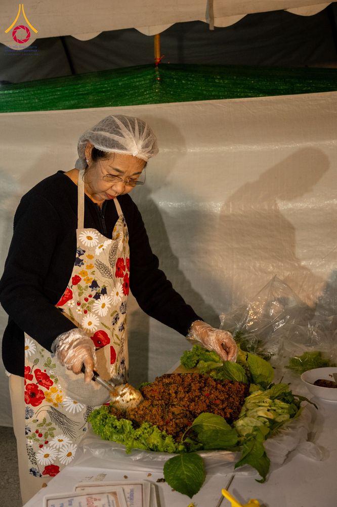 ภาพ No.291291:วันที่ 10 มกราคม พ.ศ. 2569 พิธีถวายภัตตาหารเป็นสังฆทาน แด่พระธรรมยาตรา ณ อนุสรณ์สถานคลองบางนางแท่น อ.สามพราน จ.นครปฐม ในโครงการธรรมยาตรา กตัญญูบูชา มหาปูชนียาจารย์ พระมงคลเทพมุนี(สด จนฺทสโร) พระผู้ปราบมาร อนุสรณ์สถาน 7 แห่ง ปีที่ 14