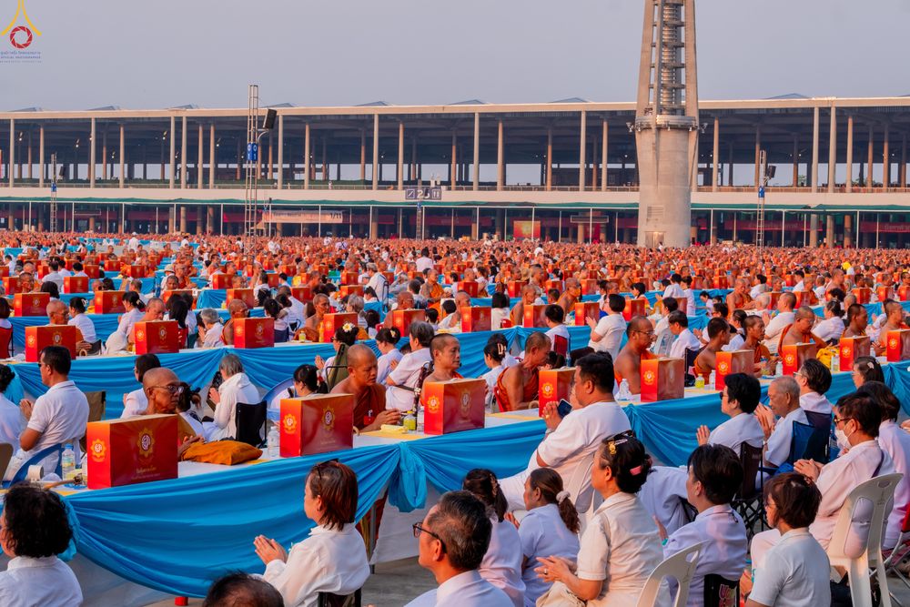 ภาพ No.324048:วันที่ 22 เมษายน พ.ศ.2569 (วันคุ้มครองโลก) พิธีถวายมหาสังฆทาน 40,000 กว่าวัดทั่วประเทศ ณ ลานธรรม พระมหาธรรมกายเจดีย์ วัดพระธรรมกาย