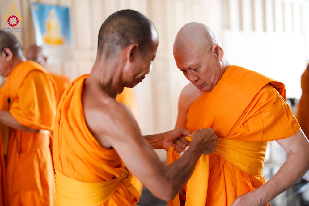 ภาพ No.341368:วันอาทิตย์ที่ 26 กรกฎาคม พ.ศ. 2569 ​โครงการอุปสมบทหมู่บูชาธรรมมหาปูชนียาจารย์ รุ่นที่ ๑ วัดกลางธนรินทร์ ต.บ้านแป้ง อ.พรหมบุรี จ.สิงห์บุรี