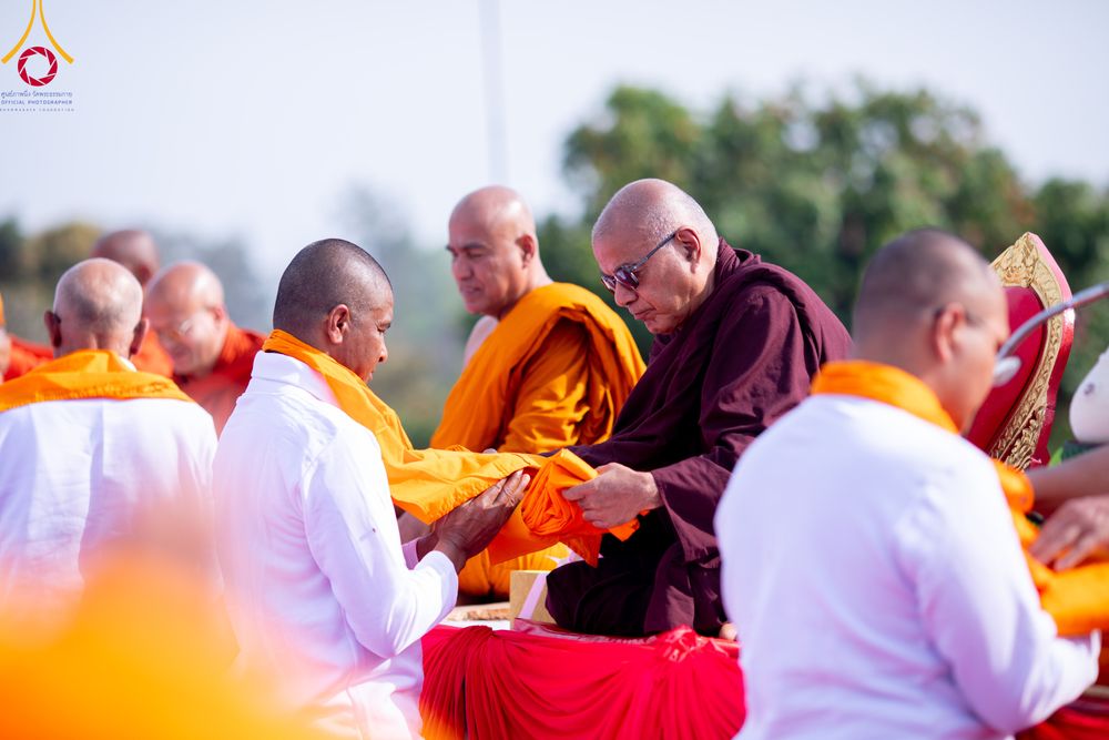 ภาพ No.314118:วันจันทร์ที่ 16 มีนาคม พ.ศ. 2569 พิธีเวียนเทียนประทักษิณ และพิธีบรรพชาสามเณร 500 รูป ณ วิหารมายาเทวี ประเทศเนปาล