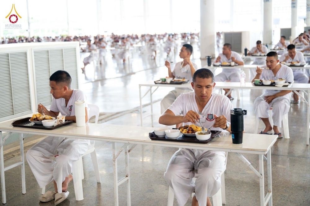 ภาพ No.350074:วันที่ 17-18 กันยายน พ.ศ. 2569 โครงการบรรพชาพัฒนาคุณธรรม จริยธรรม สำหรับนักเรียนนายสิบตำรวจ (นสต.) รุ่นที่ 16 ศูนย์ฝึกอบรมตำรวจภูธรภาค 1  ได้จัดกิจกรรม ณ สภาธรรมกายสากล ห้องแก้ว2