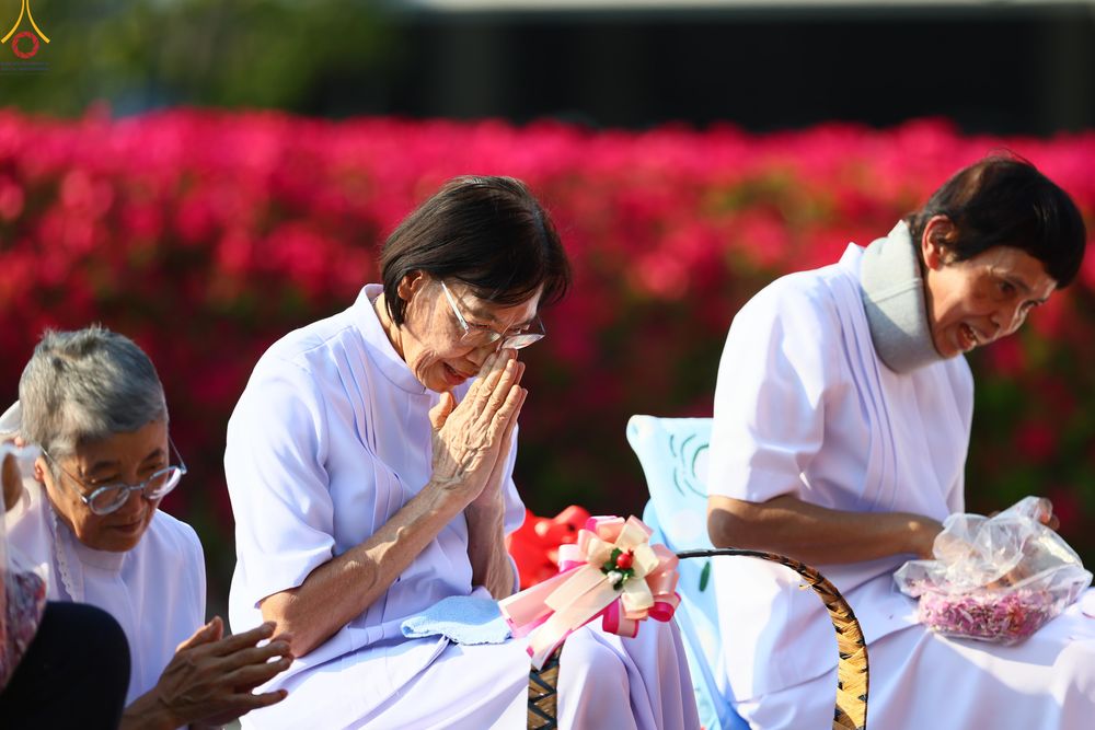 ภาพ No.305840:วันที่ 25 มกราคม พ.ศ. 2569 พิธีต้อนรับพระธรรมยาตรา วัดพระธรรมกาย(ภาพชุดที่ 3) ในโครงการธรรมยาตรา กตัญญูบูชา มหาปูชนียาจารย์ พระมงคลเทพมุนี(สด จนฺทสโร) พระผู้ปราบมาร อนุสรณ์สถาน 7 แห่ง ปีที่ 14