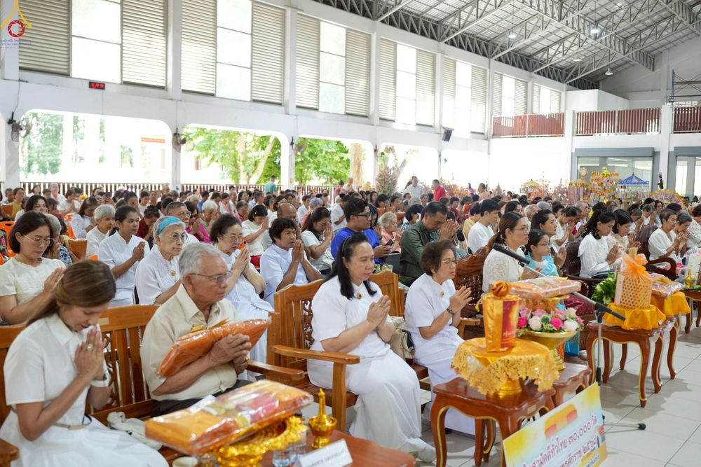 ภาพ No.254490:วันที่ 12 ตุลาคม พ.ศ. 2568 พิธีทอดกฐินสามัคคีทั่วไทย 30,000 วัด โดยคณะศิษยานุศิษย์ บูชาธรรม 81 ปี หลวงพ่อธัมมชโย ณ วัดท่าเรือ จ.ภูเก็ต