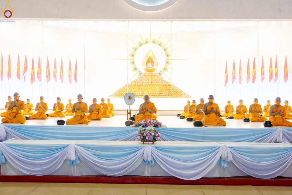 ภาพ No.75519:วัดพระธรรมกายจัด งานบุญวันอาทิตย์ต้นเดือน  มีกิจกรรมดังนี้ พิธีตักบาตร, พิธีบูชาข้าวพระ พระธรรมยาตรารับประกาศนียบัตร โครงการธรรมยาตราฯ ปีที่ 11 ในวันที่ 5 กุมภาพันธ์ พ.ศ. 2566 ณ วัดพระธรรมกาย อ.คลองหลวง จ.ปทุมธานี
