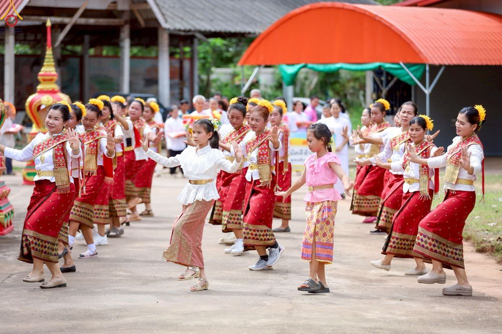 ภาพ No.269675:วันที่ 25 ตุลาคม พ.ศ. 2568 พิธีทอดกฐินสามัคคีทั่วไทย ณ วัดบ้านนาจาน ต.หนองกะท้าว  อ.นครไทย จ.พิษณุโลก โดยคณะศิษยานุศิษย์ บูชาธรรม 81 ปี หลวงพ่อธัมมชโย