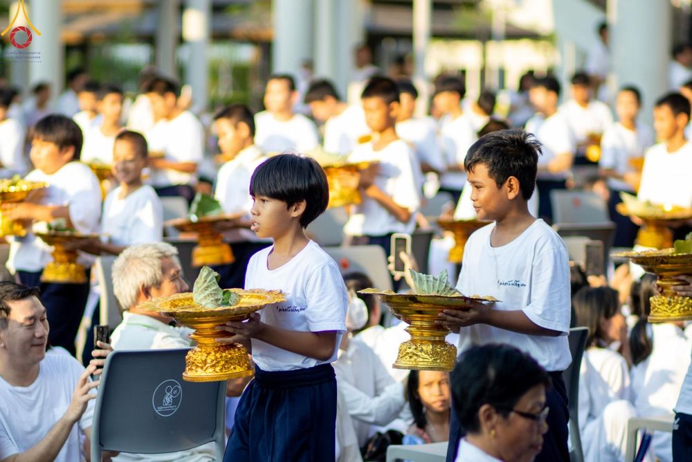 ภาพ No.132863:พิธีตัดปอยผม โครงการหน่อแก้วเปรียญธรรม รุ่นที่ 12 ณ ค่ายจองแชมป์ หมู่กฏิสามเณรเปรียญธรรม วัดพระธรรมกาย วันอาทิตย์ที่ 31 มีนาคม พ.ศ. 2567