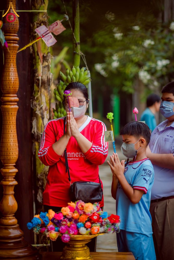 ภาพ No.177180:พิธีทอดกฐิน ณ วัดตรีมิตรประดิษฐาราม ต.รางหวาย อ.พนมทวน จ.กาญจนบุรี ในโครงการทอดกฐินสามัคคีทั่วไทย 30,000 วัด บูชาธรรม 80 ปี หลวงพ่อธัมมชโย โดยคณะศิษยานุศิษย์วัดพระธรรมกาย วันที่ 15 พฤศจิกายน พ.ศ. 2567