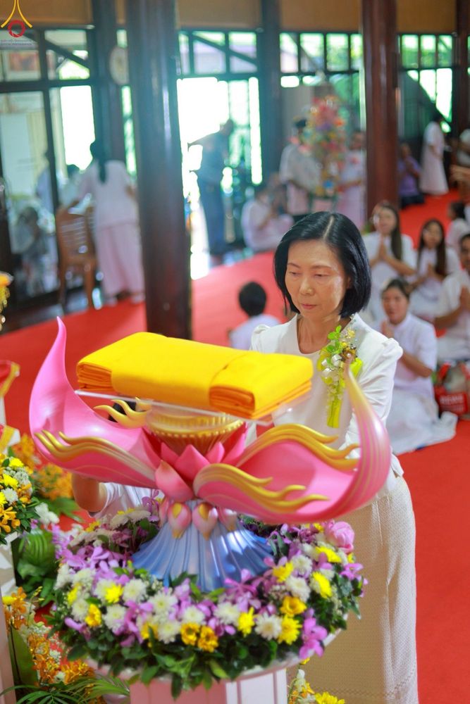 ภาพ No.254423:วันที่ 11 ตุลาคม พ.ศ. 2568 พิธีทอดกฐินสามัคคีทั่วไทย 30,000 วัด โดยคณะศิษยานุศิษย์ บูชาธรรม 81 ปี หลวงพ่อธัมมชโย ณ วัดกลางธนรินทร์ อ.พรหมบุรี จ.สิงห์บุรี