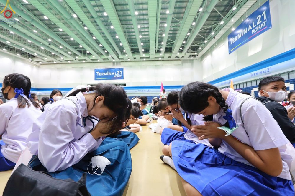 ภาพ No.103342:วันรวมพลังเด็กดี V-Star ผู้นำฟื้นฟูศีลธรรมโลก จังหวัดนครราชสีมา ณ เทอร์มินอล 21 โคราช ถ.มิตรภาพ ต.ในเมือง อ.เมืองนครราชสีมา จ.นครราชสีมา วันอังคารที่ 19 ธันวาคม พ.ศ. 2566