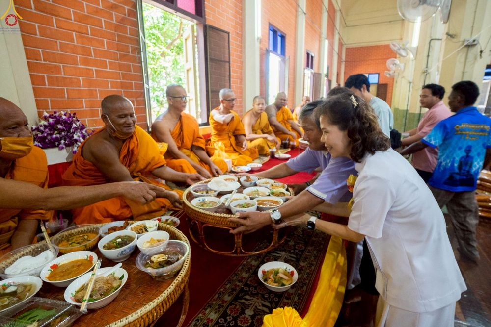 ภาพ No.252071:วันที่ 11 ตุลาคม พ.ศ. 2568 พิธีทอดกฐินสามัคคีทั่วไทย 30,000 วัด โดยคณะศิษยานุศิษย์ บูชาธรรม 81 ปี หลวงพ่อธัมมชโย ณ วัดลาดบัวหลวง จ.พระนครศรีอยุธยา