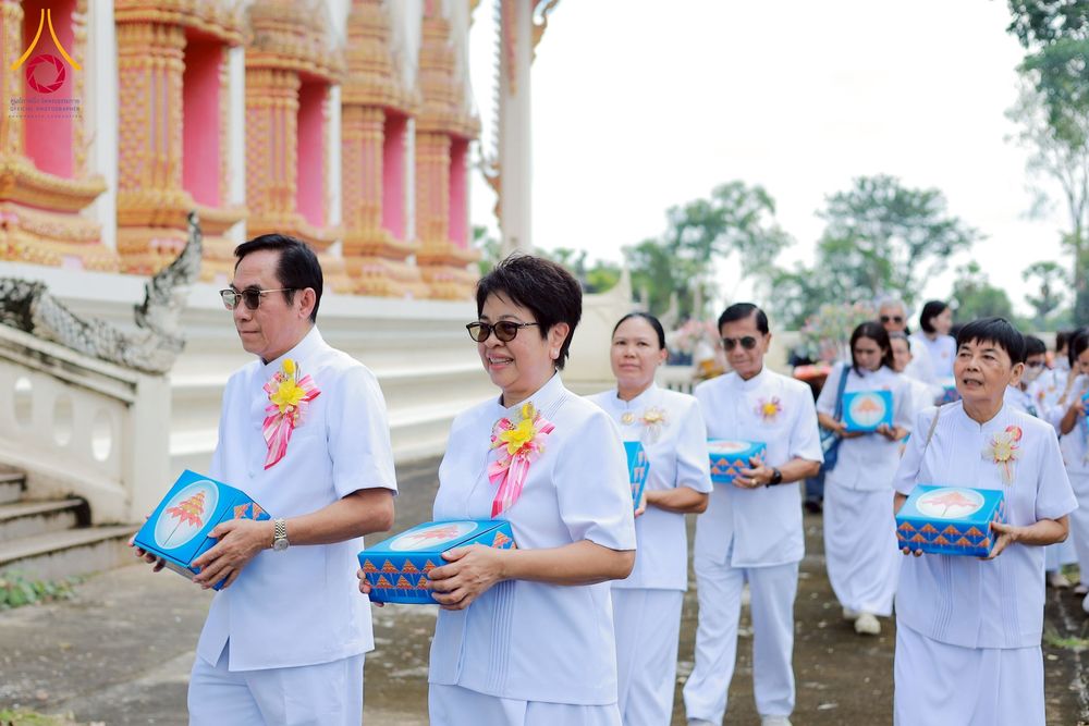 ภาพ No.275701:วันที่ 5 พฤศจิกายน พ.ศ. 2568 พิธีทอดกฐินสามัคคีทั่วไทย ณ วัดดอนหว้า (พิกุลทอง) อ.บ้านลาด จ.เพชรบุรี โดยคณะศิษยานุศิษย์ บูชาธรรม 81 ปี หลวงพ่อธัมมชโย