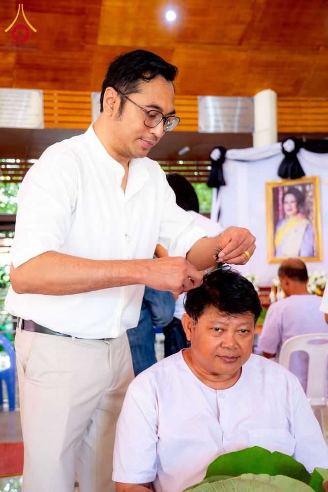 ภาพ No.276330:วันศุกร์ที่ 5 ธันวาคม 2568 (วันพ่อแห่งชาติ) พิธีบรรพชาอุปสมบทหมู่ธรรมทายาท จำนวน 14 รูป โครงการบรรพชาอุปสมบทหมู่ รุ่นบูชาธรรมมหาปูชนียาจารย์ ประจำปี 2568  ณ ศูนย์อบรมเยาวชนบางปะหัน จังหวัดพระนครศรีอยุธยา