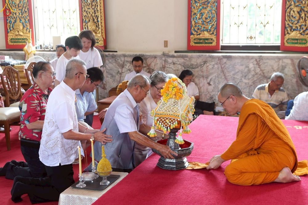 ภาพ No.253431:วันที่ 12 ตุลาคม พ.ศ. 2568 พิธีทอดกฐินสามัคคีทั่วไทย 30,000 วัด โดยคณะศิษยานุศิษย์ บูชาธรรม 81 ปี หลวงพ่อธัมมชโย ณ วัดสนามพราหมณ์  อ.เมือง จ.เพชรบุรี