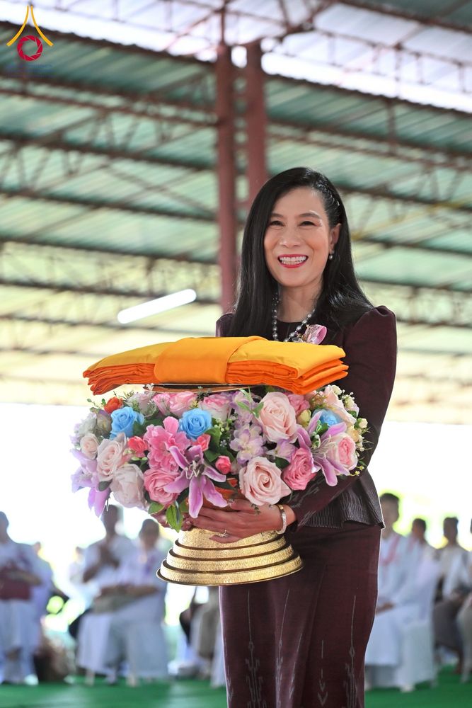 ภาพ No.250248:วันอังคารที่ 7 ตุลาคม พ.ศ. 2568 พิธีทอดผ้าป่าเพื่อสร้าง "ลานอเนกประสงค์พญานาค 4 ตระกูล" ณ พุทธอุทยานนานาชาติ อ.โพนพิสัย จ.หนองคาย