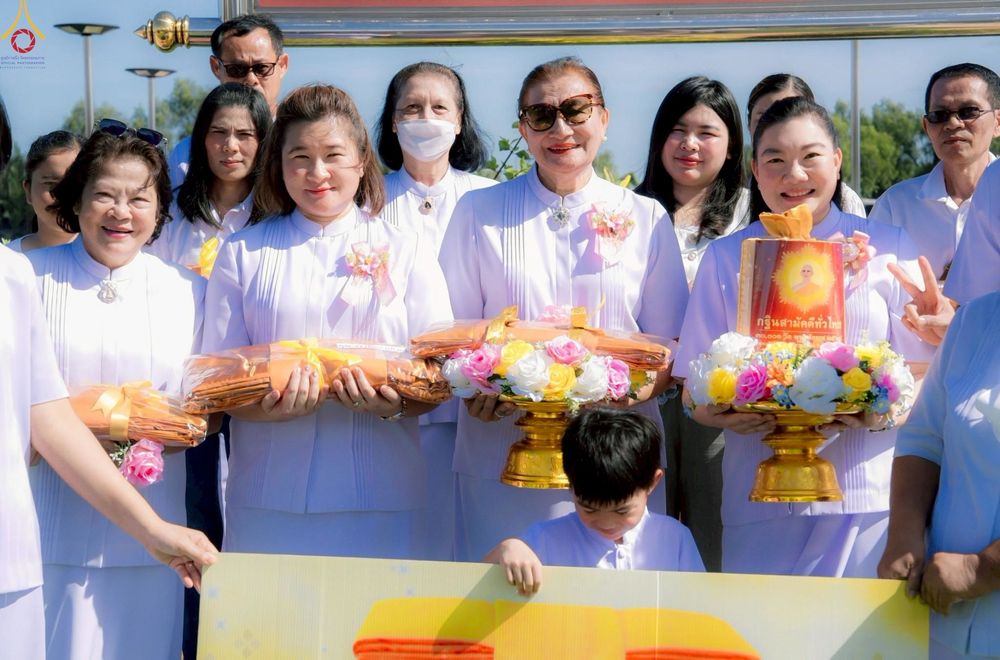 ภาพ No.257958:วันที่ 18 ตุลาคม พ.ศ. 2568 พิธีทอดกฐินสามัคคีทั่วไทย 30,000 วัด โดยคณะศิษยานุศิษย์ บูชาธรรม 81 ปี หลวงพ่อธัมมชโย ณ วัดไชยภูมิธาราม(ท่าอิฐ) อำเภอเมือง จังหวัดฉะเชิงเทรา