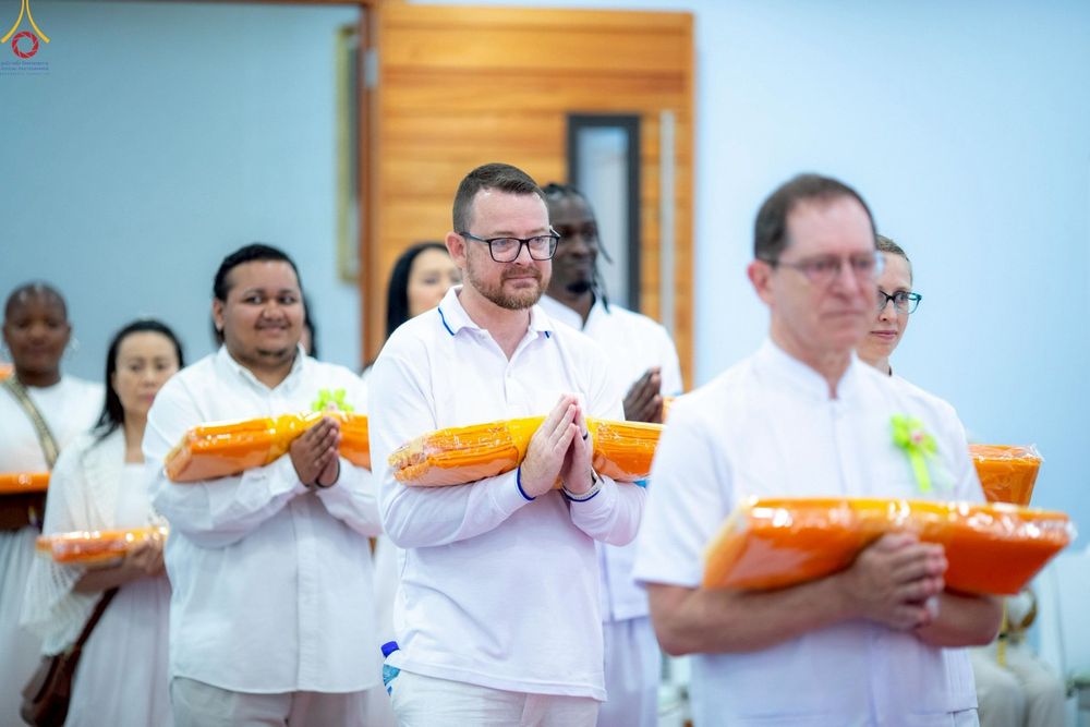 ภาพ No.270373:วันอาทิตย์ที่ 19 ตุลาคม พ.ศ. 2568 พิธีทอดกฐินสามัคคี เพื่อสถาปนากุฏิสงฆ์  น้อมถวายเป็นพุทธบูชาและบูชาธรรม แด่หลวงพ่อธัมมชโย ณ วัดพุทธเคปทาวน์  ประเทศสาธารณรัฐแอฟริกาใต้