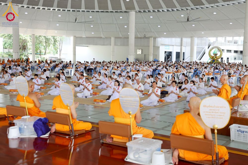 ภาพ No.263011:วันที่ 21 ตุลาคม พ.ศ. 2568 (วันพระ แรม 14 ค่ำ เดือน 11) พิธีบุพเปตพลี ครั้งที่ 171 ร่วมอุทิศบุญแด่หมู่ญาติที่ล่วงลับไปแล้ว และสืบทอดอายุพระพุทธศาสนา ณ หอฉันคุณยายอาจารย์ฯ วัดพระธรรมกาย