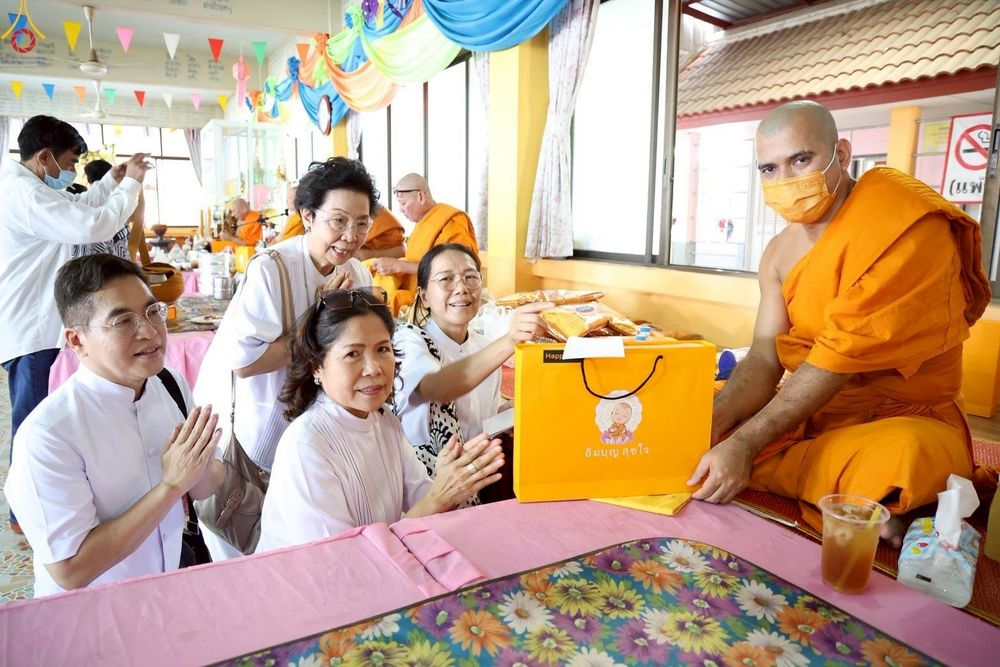 ภาพ No.269452:วันที่ 8 ตุลาคม พ.ศ. 2568 พิธีทอดกฐินสามัคคีทั่วไทย ณ วัดนราภิรมย์ อำเภอบางเลน จังหวัดนครปฐม โดยคณะศิษยานุศิษย์ บูชาธรรม 81 ปี หลวงพ่อธัมมชโย