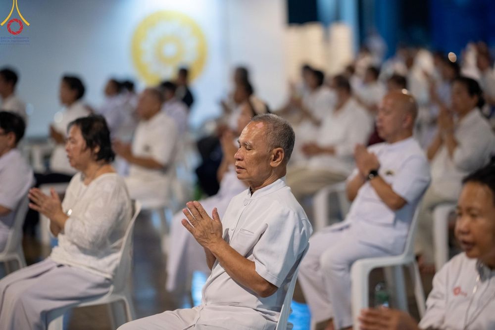 ภาพ No.170394:พิธีฉลองชัยสวดมนต์บทธัมมจักกัปปวัตตนสูตร ครบ 6,881,000,000 จบ ณ มหารัตนวิหารคด วัดพระธรรมกาย วันศุกร์ที่ 15 พฤศจิกายน พ.ศ. 2567 (วันเพ็ญ 15 ค่ำ เดือน 12)