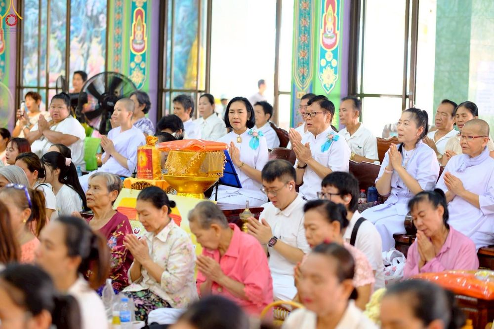 ภาพ No.257446:วันที่ 12 ตุลาคม พ.ศ. 2568 พิธีทอดกฐินสามัคคีทั่วไทย 30,000 วัด โดยคณะศิษยานุศิษย์ บูชาธรรม 81 ปี หลวงพ่อธัมมชโย ณ วัดช่องลม กรุงเทพมหานคร