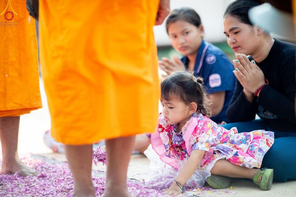 ภาพ No.201974:พิธีต้อนรับพระธรรมยาตรา ณ อนุสรณ์สถานลำดับที่ 7 สถานที่ขยายวิชชาธรรมกาย วัดพระธรรมกาย ต.คลองสาม อ.คลองหลวง จ.ปทุมธานี ในโครงการธรรมยาตรา กตัญญูบูชา มหาปูชนียาจารย์ พระมงคลเทพมุนี(สด จนฺทสโร) พระผู้ปราบมาร อนุสรณ์สถาน 7 แห่ง ปีที่ 13 วันที่ 26 มกราคม 2568