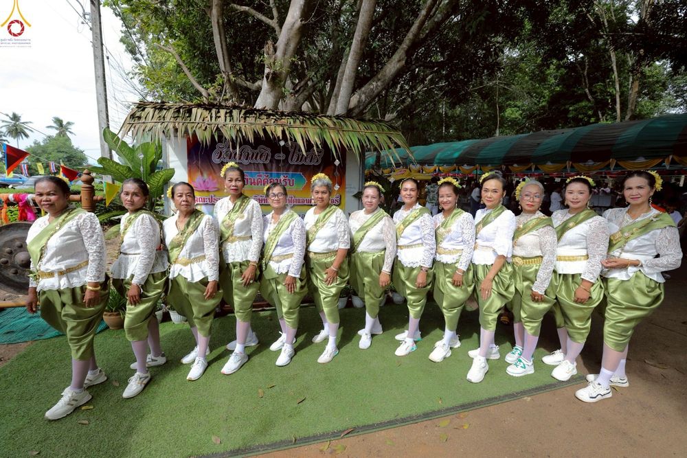 ภาพ No.265481:วันที่ 24 ตุลาคม พ.ศ. 2568 พิธีทอดกฐินสามัคคีทั่วไทย ณ วัดศานติไมตรี ต.ขุนทะเล  อ.เมือง จ.สุราษฎร์ธานี โดยคณะศิษยานุศิษย์ บูชาธรรม 81 ปี หลวงพ่อธัมมชโย