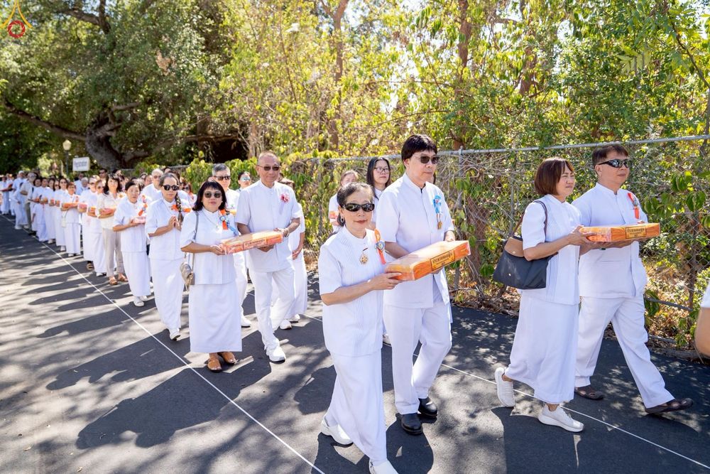 ภาพ No.259299:วันอาทิตย์ที่ 12 ตุลาคม พ.ศ. 2568 พิธีทอดกฐินบรมจักรพรรดิ สร้างอุโบสถ 82 ปี บูชาธรรมหลวงพ่อธัมมชโย ณ วัดพระธรรมกายแคลิฟอร์เนีย ประเทศสหรัฐอเมริกา 