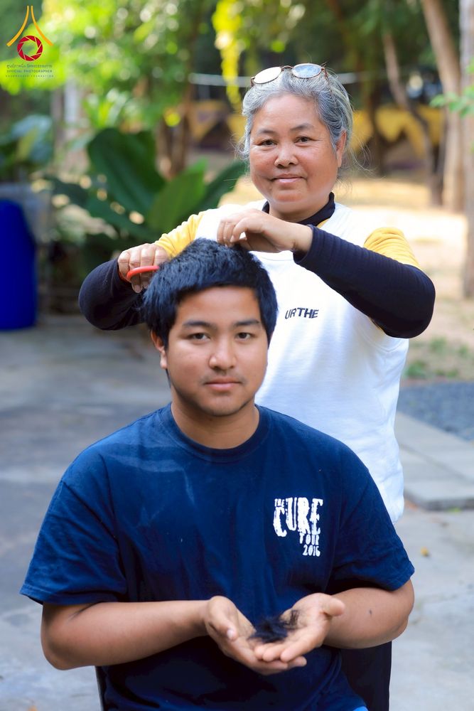 ภาพ No.275941:วันที่ 26-30 พฤศจิกายน พ.ศ. 2568 ทีมพระพี่เลี้ยงตั้งรับ รายงานตัวโครงการบวชบูชาธรรมมหาปูชนียาจารย์ ณ ศูนย์ปฏิบัติธรรมบุรีรัมย์