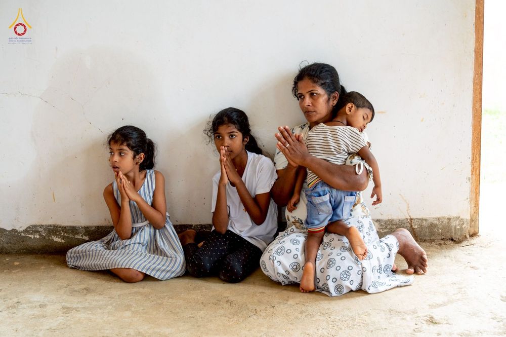 ภาพ No.262986:วันที่ 22 ตุลาคม พ.ศ. 2568 พิธีทอดกฐินสมทบ วัดกัลยาณมิตรต่างประเทศ  บูชาธรรม 81 ปี หลวงพ่อธัมมชโย ณ วัดโกฮอน ราชมหาวิหารายา และวัดศรีสุธรรมมารามายา   เมืองมาตะเล ประเทศศรีลังกา 