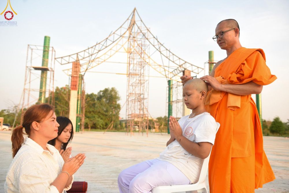 ภาพ No.133201:พิธีตัดปอยผม ธรรมทายาท โครงการสามเณรฟื้นฟูพระพุทธศาสนาทั่วไทย ณ ศูนย์ปฏิบัติธรรมวิหารแดง ตำบลเจริญธรรม อำเภอวิหารแดง จ.สระบุรี  วันที่ 31  มีนาคม พ.ศ. 2567