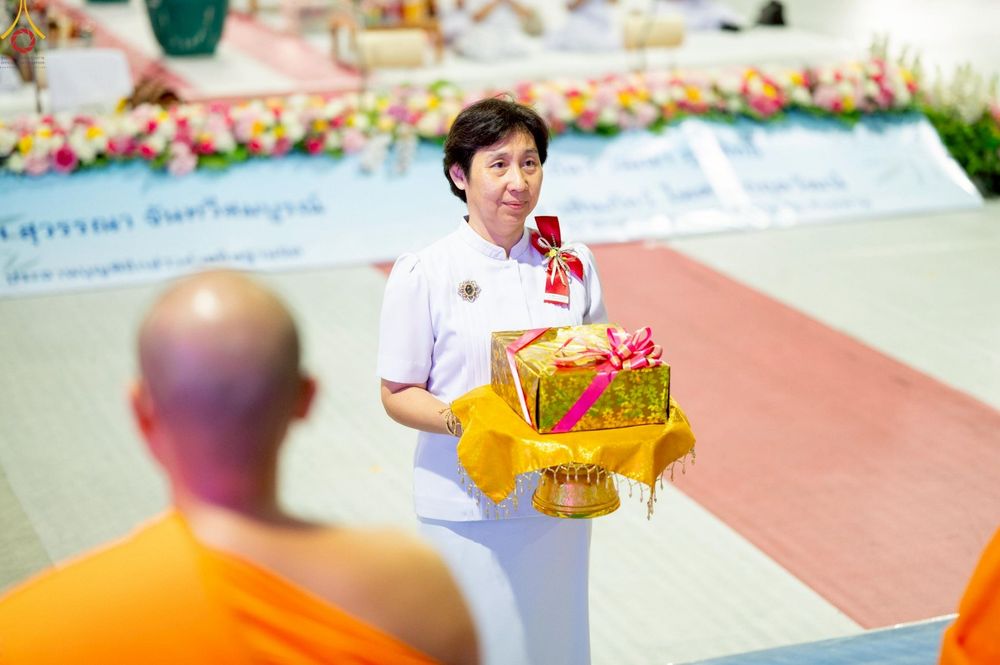 ภาพ No.235306:วันที่ 27 กรกฎาคม พ.ศ. 2568 พิธีตักบาตรฉลองพระใหม่ โครงการบรรพชาและอุปสมบทมู่รุ่นเข้าพรรษา ณ วัดพระธรรมกาย