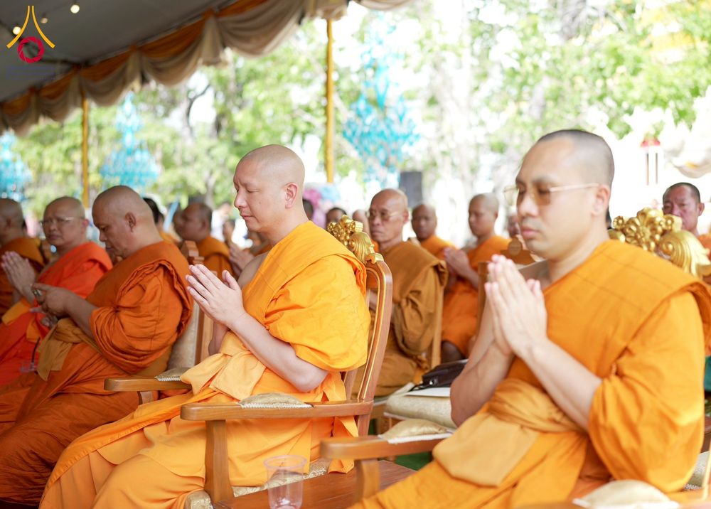 ภาพ No.274398:วันที่ 4 พฤศจิกายน พ.ศ. 2568 พิธีทอดกฐินสามัคคีทั่วไทย ณ วัดวังปลาสร้อย ต.ดอนคา อ.ท่าตะโก จ.นครสวรรค์ โดยคณะศิษยานุศิษย์ บูชาธรรม 81 ปี หลวงพ่อธัมมชโย