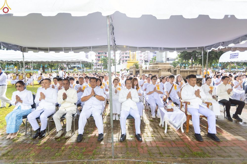 ภาพ No.239342:วันอาทิตย์ที่ 17 สิงหาคม พ.ศ. 2568 พิธีอัญเชิญรูปเหมือนพระมงคลเทพมุนี (สด จันทสโร) ณ ศาลากลางจังหวัดเลย ถึงลานพญานาค สวนสาธารณะกุดป่อง อ.เมือง จ.เลย