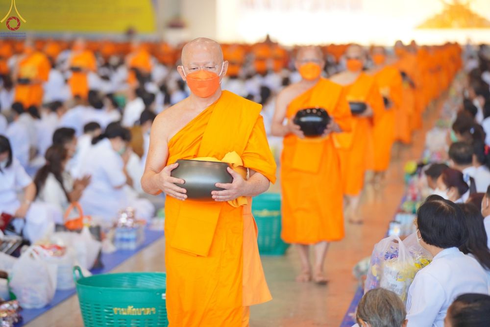 ภาพ No.75543:วัดพระธรรมกายจัด งานบุญวันอาทิตย์ต้นเดือน  มีกิจกรรมดังนี้ พิธีตักบาตร, พิธีบูชาข้าวพระ พระธรรมยาตรารับประกาศนียบัตร โครงการธรรมยาตราฯ ปีที่ 11 ในวันที่ 5 กุมภาพันธ์ พ.ศ. 2566 ณ วัดพระธรรมกาย อ.คลองหลวง จ.ปทุมธานี