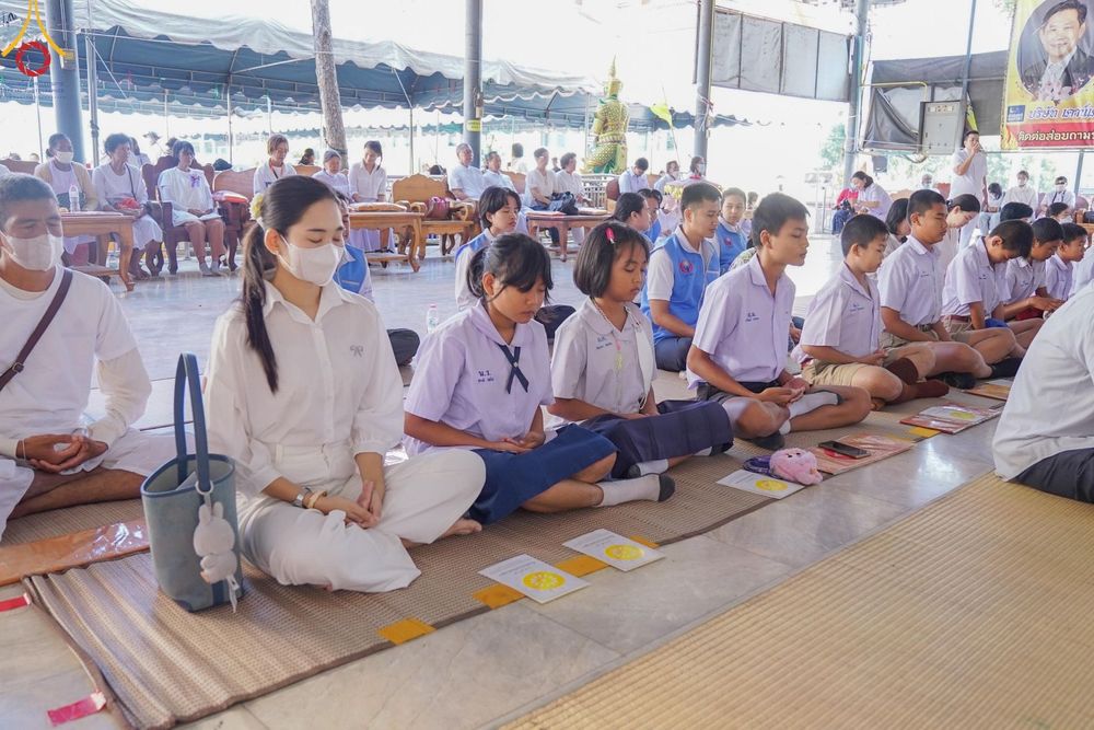 ภาพ No.189300:พิธีทอดผ้าป่าทำนุบำรุงศาสนสถาน ในโครงการธรรมยาตรา กตัญญูบูชา มหาปูชนียาจารย์ พระมงคลเทพมุนี(สด จนฺทสโร) พระผู้ปราบมาร อนุสรณ์สถาน 7 แห่ง ปีที่ 13 ณ วัดใหม่นพรัตน์  ต.เนินพระปรางค์ อ.สองพี่น้อง จ.สุพรรณบุรี วันที่ 5 มกราคม พ.ศ. 2568
