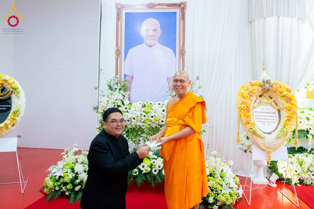 ภาพ No.314426:วันพฤหัสบดีที่ 19 มีนาคม พ.ศ. 2569 พิธีบำเพ็ญกุศล คุณพ่อณรงค์ จินตมากุล โยมบิดา พระครูปลัดรัตนวีรวัฒน์ (รังสฤษดิ์ อิทฺธิจินตโก) ที่ปรึกษาเจ้าคณะจังหวัดปทุมธานี เจ้าอาวาสวัดพระธรรมกาย  ณ ห้องปลูกศรัทธา 2 วัดพระธรรมกาย ปทุมธานี