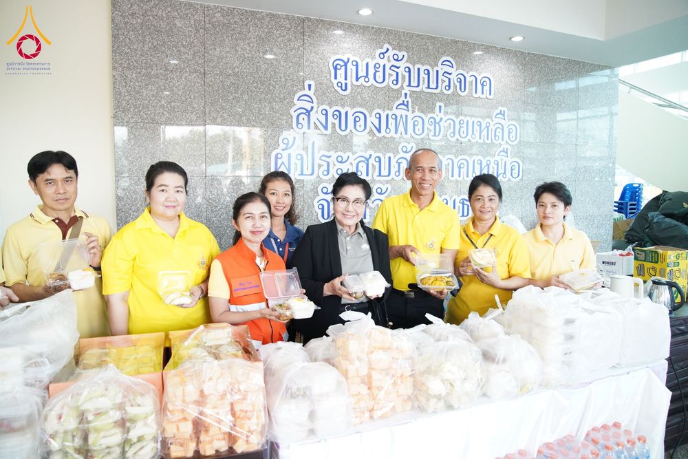 ภาพ No.159408:วัดพระธรรมกาย มูลนิธิธรรมกาย คณะศิษยานุศิษย์ฯ มอบถุงยังชีพ ข้าวสารอาหารแห้ง สมทบศูนย์รับบริจาคช่วยเหลือ ผู้ประสบภัยภาคเหนือ จังหวัดปทุมธานี มอบชุดอาหารปรุงสุกใหม่ ส่งแรงใจแก่เจ้าหน้าที่ผู้ปฏิบัติงาน และจิตอาสา วันที่ 27 กันยายน พ.ศ. 2567