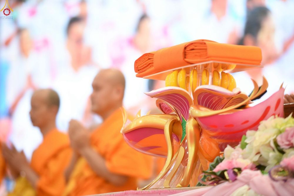 ภาพ No.261585:วันที่ 17-18 ตุลาคม พ.ศ. 2568 พิธีเจริญพระพุทธมนต์คณะสงฆ์ 108 กลั่นแผ่นดินองค์พระเจดีย์สระบุรี สมโภชองค์กฐิน และพิธีทอดกฐิน ณ ศูนย์ปฏิบัติธรรมสระบุรี ในโครงการกฐินสามัคคีทั่วไทย 30,000 วัด บูชาธรรม 81 ปี หลวงพ่อธัมมชโย โดยคณะศิษยานุศิษย์วัดพระธรรมกาย