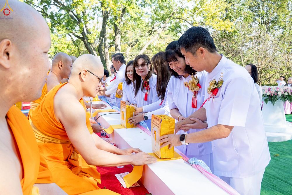 ภาพ No.272767:วันอาทิตย์ที่ 19 ตุลาคม พ.ศ. 2568 พิธีทอดกฐินสามัคคี  ณ วัดพระธรรมกายดีซี สหรัฐอเมริกา 