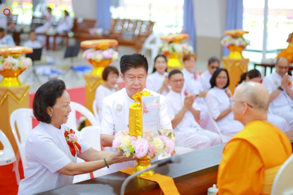 ภาพ No.261068:วันอังคารที่ 14 ตุลาคม พ.ศ. 2568 พิธีทอดกฐินสามัคคี "สร้างองค์พระเจดีย์เพื่อสร้างสันติภาพโลก" ขนาดหน้าตัก 10 เมตร ณ ศูนย์ปฏิบัติธรรมระยอง(บ้านช่องลม) ตำบลบางบุตร อำเภอบ้านค่าย จังหวัดระยอง