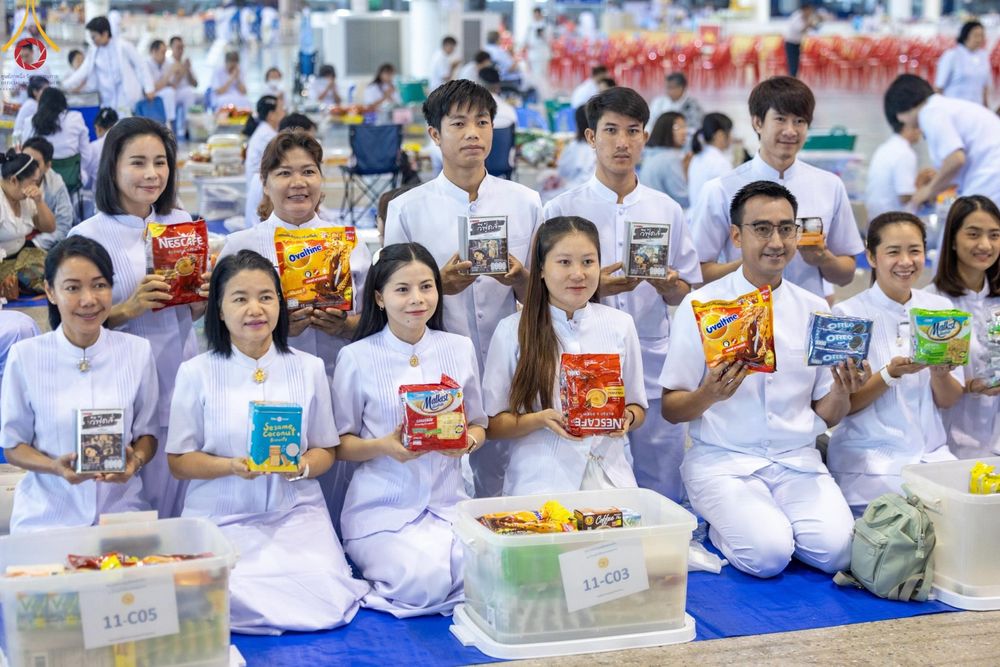 ภาพ No.177588:พิธีตักบาตรและพิธีบูชาข้าวพระ ในวันอาทิตย์ต้นเดือนที่ 1 ธันวาคม พ.ศ. 2567 ณ สภาธรรมกายสากล วัดพระธรรมกาย