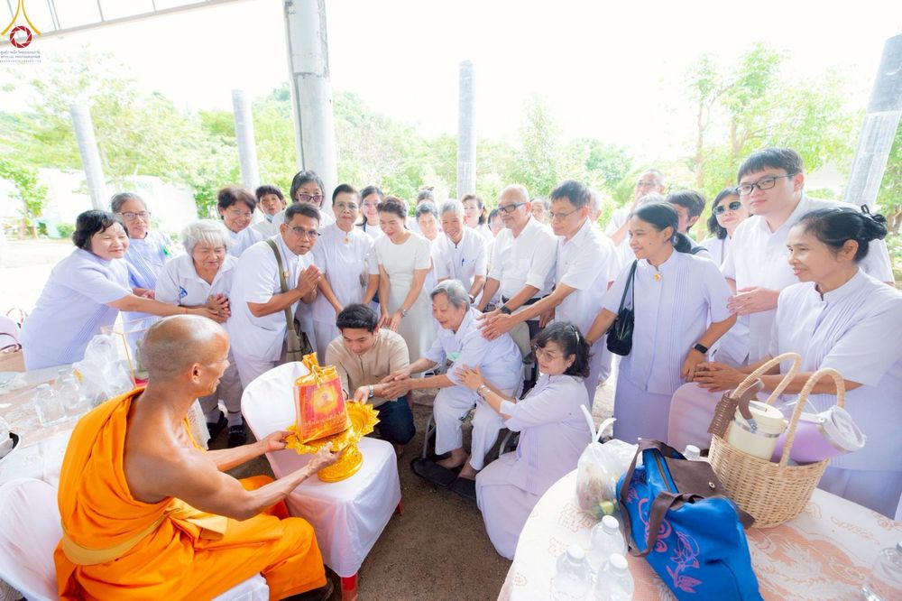 ภาพ No.263604:วันที่ 23 ตุลาคม พ.ศ. 2568 พิธีทอดกฐินสามัคคี เพื่อปรับปรุงและต่อเติมอาคารอเนกประสงค์ และพิธีทอดกฐินสามัคคีทั่วไทย 30,000 วัด ณ ศูนย์ปฏิบัติธรรมโพธารามราชบุรี ตำบลเขาชะงุ้ม อำเภอโพธาราม จังหวัดราชบุรี