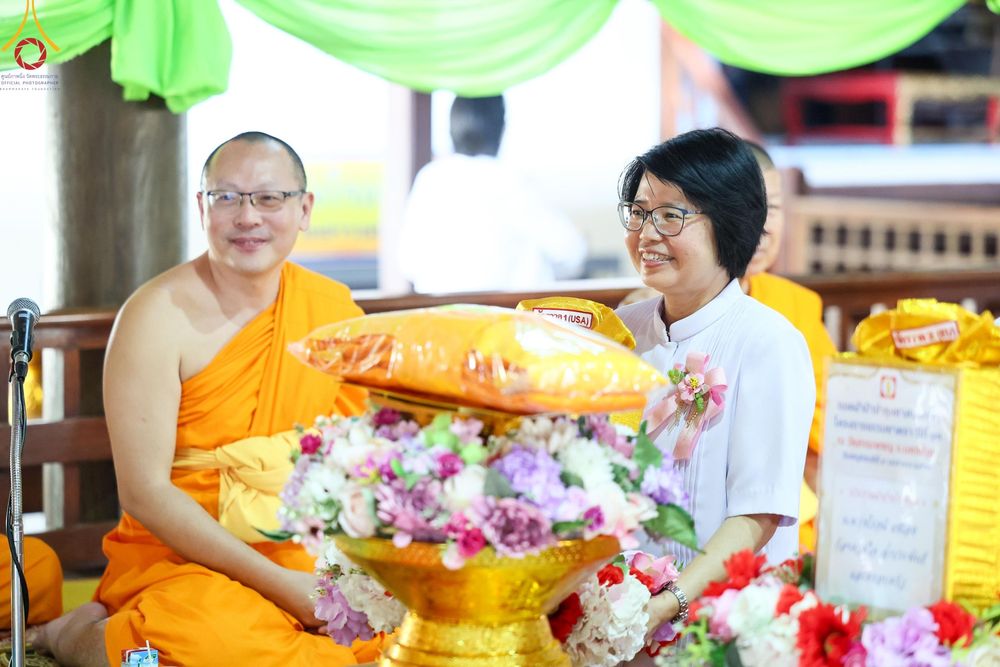 ภาพ No.191977:พิธีทอดผ้าป่าทำนุบำรุงศาสนสถาน ณ วัดสรรเพชญ ต.ยายชา อ.สามพราน จ.นครปฐม ในโครงการธรรมยาตรา กตัญญูบูชา มหาปูชนียาจารย์ พระมงคลเทพมุนี(สด จนฺทสโร) พระผู้ปราบมาร อนุสรณ์สถาน 7 แห่ง ปีที่ 13 วันที่ 9 มกราคม พ.ศ. 2568