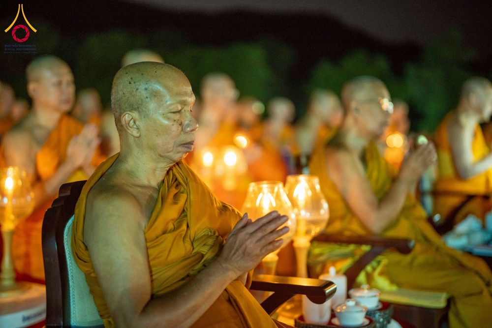 ภาพ No.275290:วันอาทิตย์ที่ 30 พฤศจิกายน พ.ศ. 2568 พิธีจุดประทีปถวายเป็นพุทธบูชา ณ ศูนย์ปฏิบัติธรรมระยอง (บ้านช่องลม)