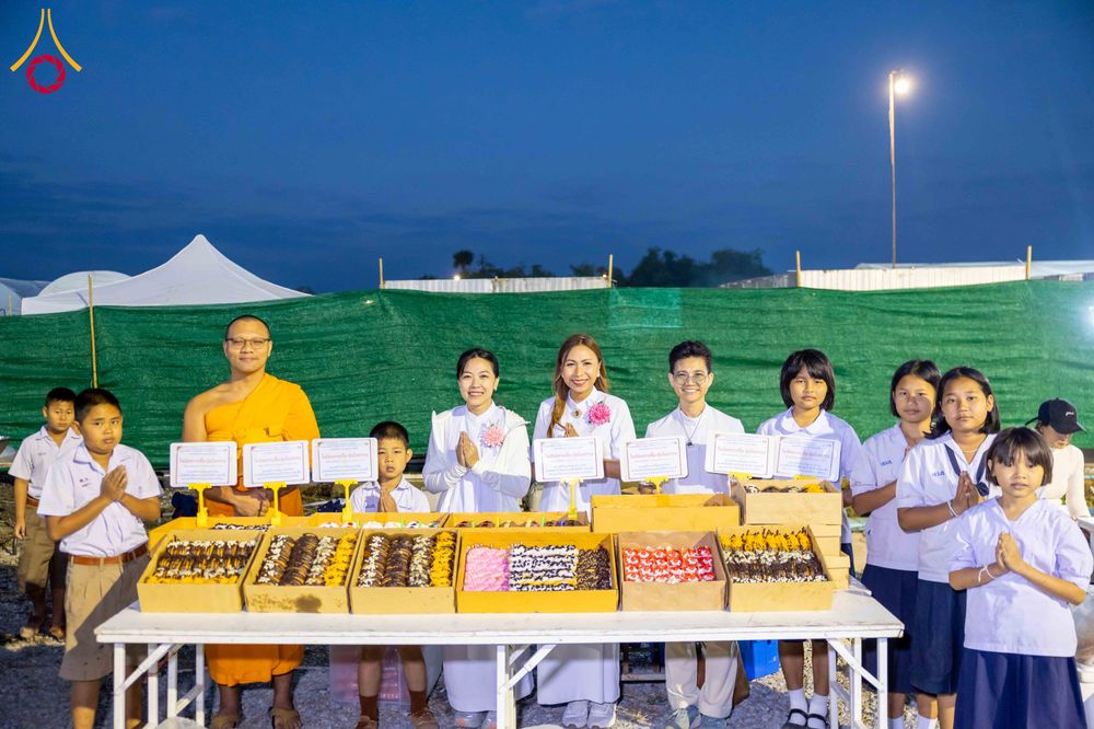 ภาพ No.301749:วันที่ 24 มกราคม พ.ศ. 2569 พิธีถวายภัตตาหารเป็นสังฆทาน แด่พระธรรมยาตรา ณ อนุสรณ์สถานบางปลา วัดบางปลา อำเภอบางเลน จังหวัดนครปฐม ในโครงการธรรมยาตรา กตัญญูบูชา มหาปูชนียาจารย์ พระมงคลเทพมุนี(สด จนฺทสโร) พระผู้ปราบมาร อนุสรณ์สถาน 7 แห่ง ปีที่ 14