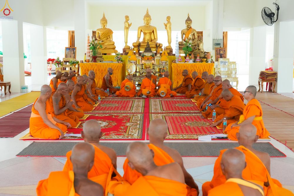 ภาพ No.280469:วันที่ 4 ธันวาคม พ.ศ. 2568 พิธีอุปสมบทหมู่ ในโครงการบวชบูชาธรรมมหาปูชนียาจารย์ 4 วัด ในจังหวัดบุรีรัมย์