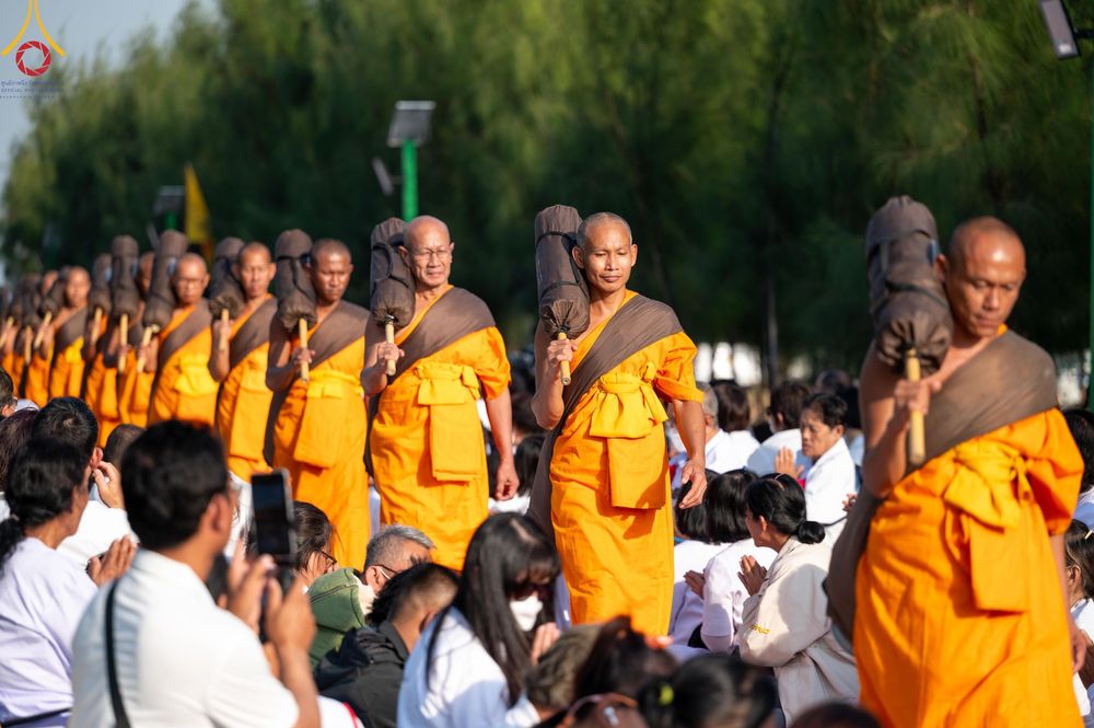 ภาพ No.198157:พิธีต้อนรับพระธรรมยาตรา ณ อนุสรณ์สถานลำดับที่ 5 สถานที่เผยแผ่วิชชาธรรมกายครั้งแรก อนุสรณ์สถานบางปลา วัดบางปลา อำเภอบางเลน จังหวัดนครปฐม ในโครงการธรรมยาตรา กตัญญูบูชา มหาปูชนียาจารย์ พระมงคลเทพมุนี(สด จนฺทสโร) พระผู้ปราบมาร ปีที่ 13 วัน 19 มกราคม พ.ศ.2568