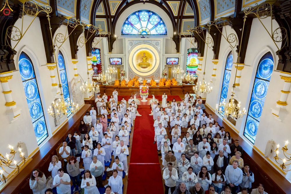 ภาพ No.270886:วันอาทิตย์ที่ 19 ตุลาคม พ.ศ. 2568 พิธีทอดกฐิน “หนึ่งไม่มีสอง” วัดพระธรรมกายนิวคาสเซิล เมืองนิวคาสเซิล ประเทศอังกฤษ 