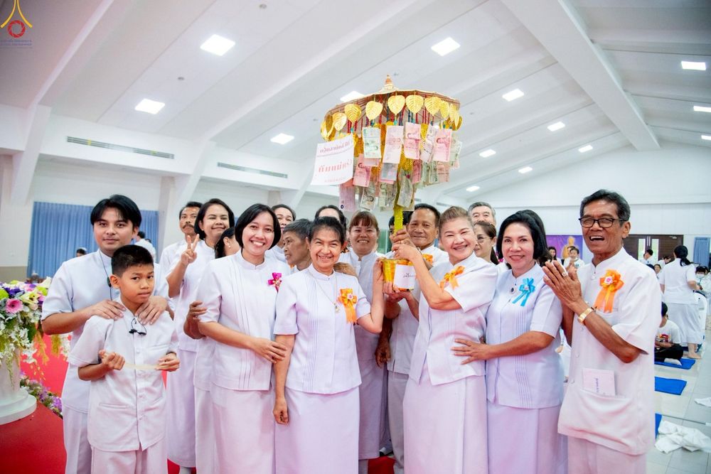 ภาพ No.261077:วันอังคารที่ 14 ตุลาคม พ.ศ. 2568 พิธีทอดกฐินสามัคคี "สร้างองค์พระเจดีย์เพื่อสร้างสันติภาพโลก" ขนาดหน้าตัก 10 เมตร ณ ศูนย์ปฏิบัติธรรมระยอง(บ้านช่องลม) ตำบลบางบุตร อำเภอบ้านค่าย จังหวัดระยอง